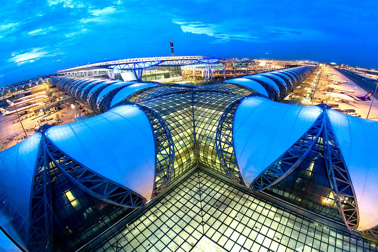 Suvarnabhumi Airport  Thai Limousine Center