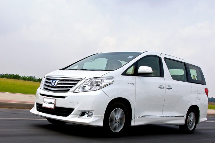 Toyota Alphard Hybrid